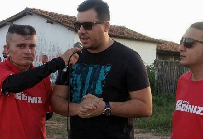Prefeitura de Rafael Fernandes faz entrega de equipamentos esportivos a comunidade rural