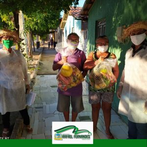 Read more about the article CRAS realiza entrega de kit’s alimentícios para a população